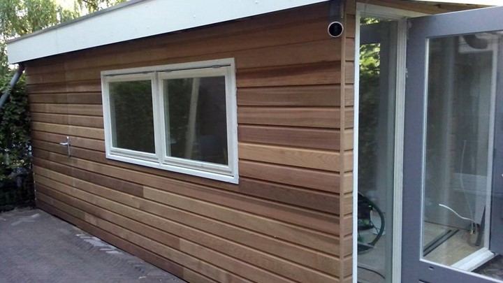 Wandframes van het tuinhuis in aanbouw